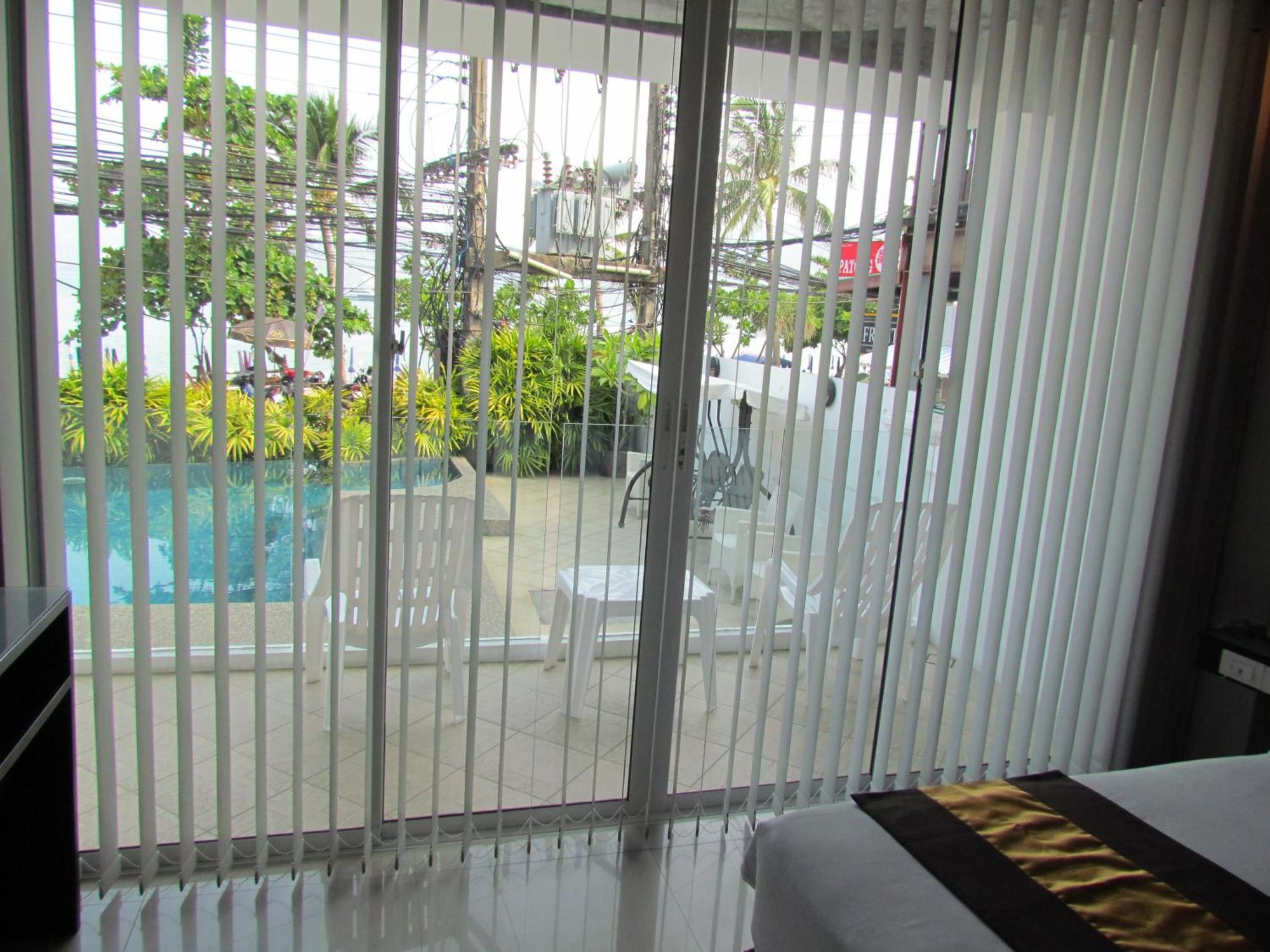 The Front Hotel And Apartments Patong Dış mekan fotoğraf
